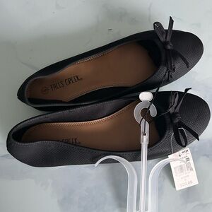 Falls Creek Women's Elegant Black Flats